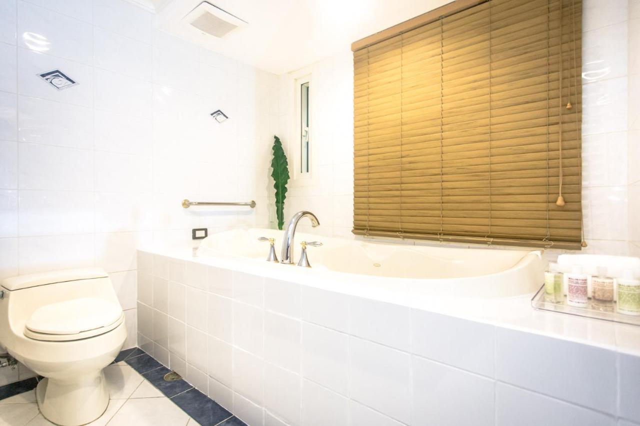 Fraser Place Manila Makati City Zewnętrze zdjęcie